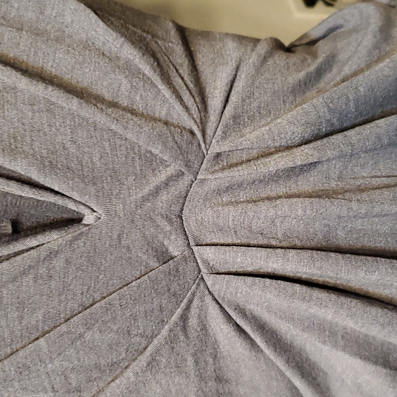 NWT Express Top in Medium Grey - Picture 3 of 16